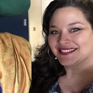 Meet your Posher, Niki